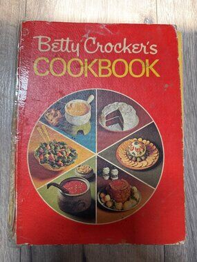 Betty Crockers Cookbook 1972 Hardcover Vintage General Mills